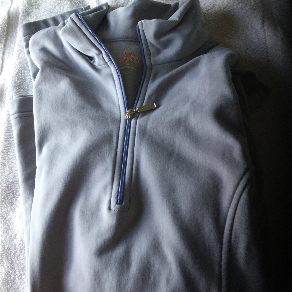 Women’s zip pull-over
